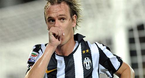 صور.. ريجيكامب يصل مقر الزعيم للمرة الأولي